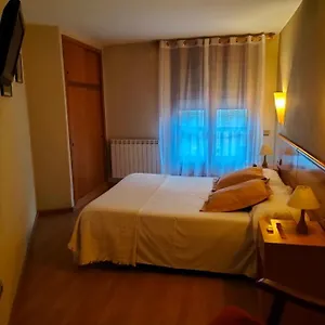Guest house Cabreres
